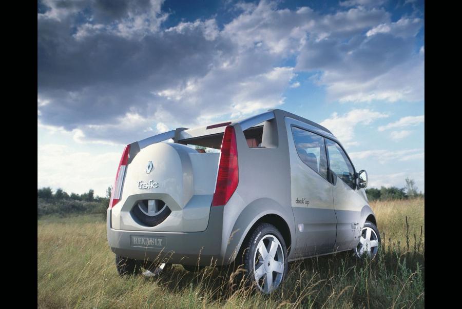  Renault Trafic Deck Up Concept 2004 года  (фото 34 из 56)